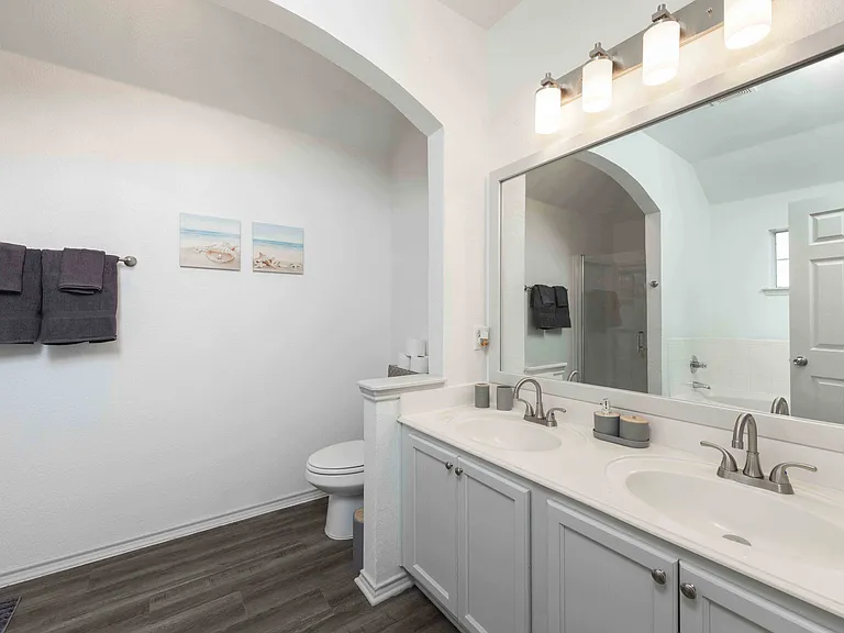 2672 Blackstone Dr — Photo 17