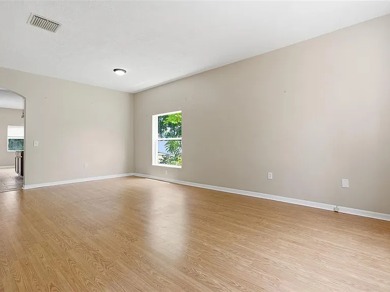 2631 Queen Alberta Dr — Photo 6