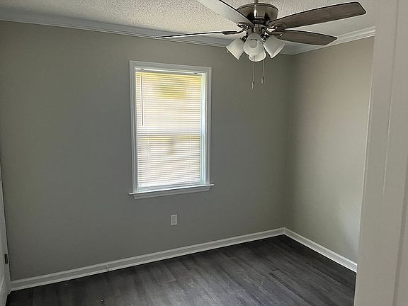 Ceiling fan and walk in clos