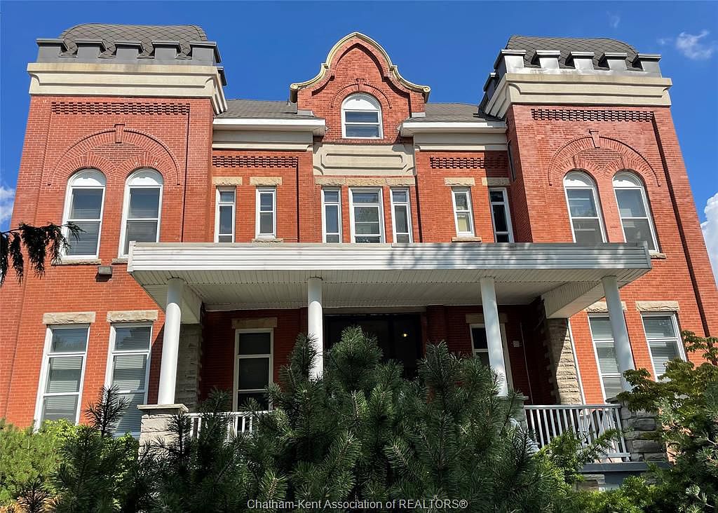317 Queen St, Chatham Kent, ON N7M 2H7 Zillow