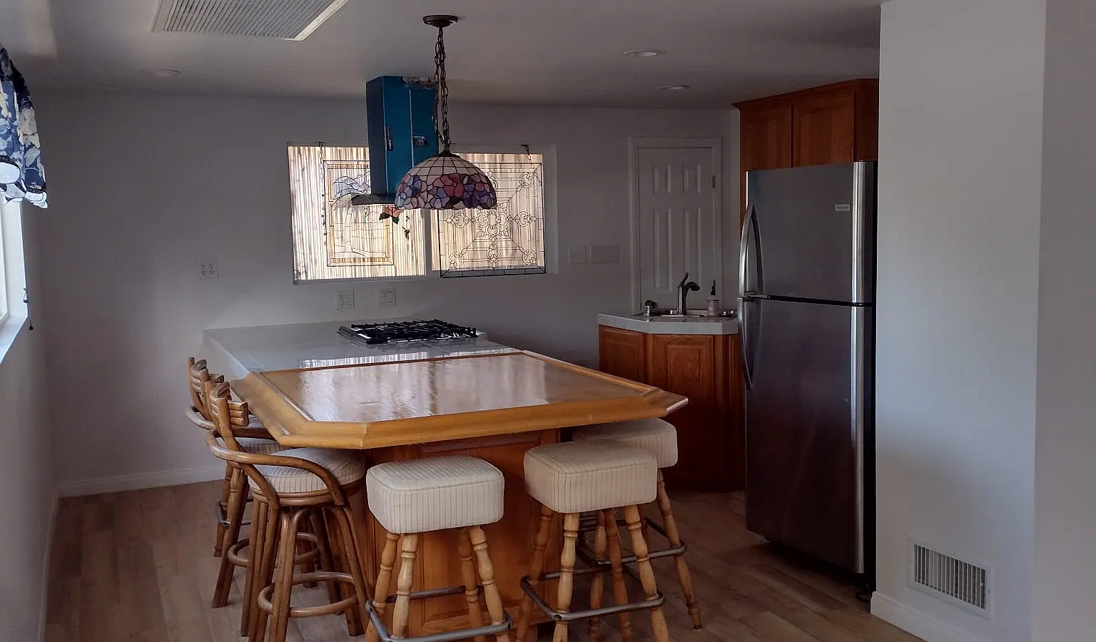 1 bed, 720 sqft, $3,500 — Photo 4