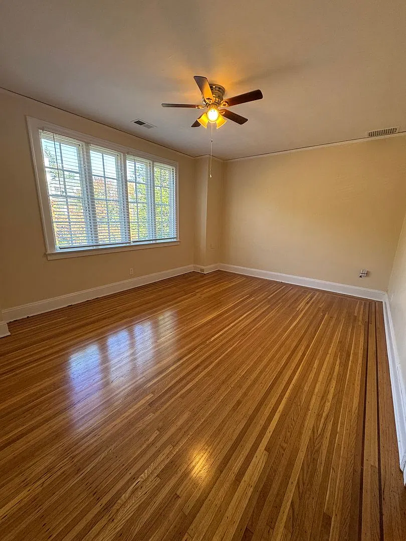 2424GLE — Photo 3