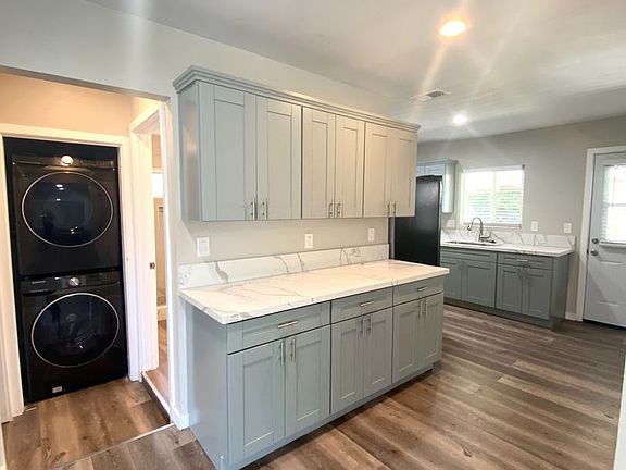 5th image of 5228 E Falls View Dr