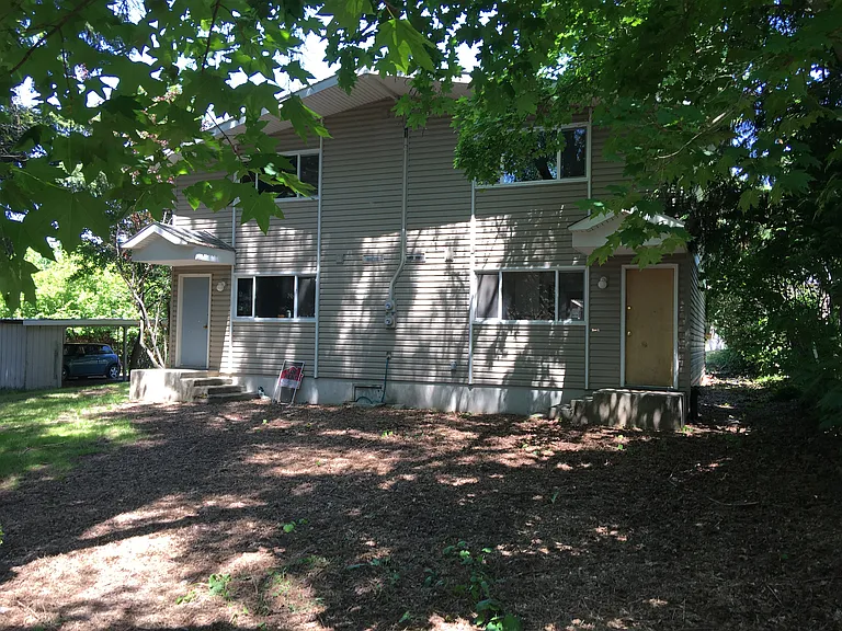 1165-1167 NE Harvey Rd #1165-1167 — Photo 21