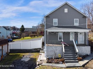 518 Meade St, Throop, PA 18512