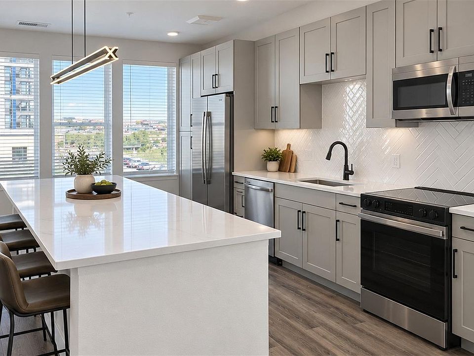 1st image of 909 Bryant St #202