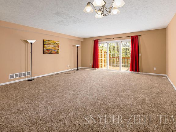 4th image of 764 Four Ponds Ct SE