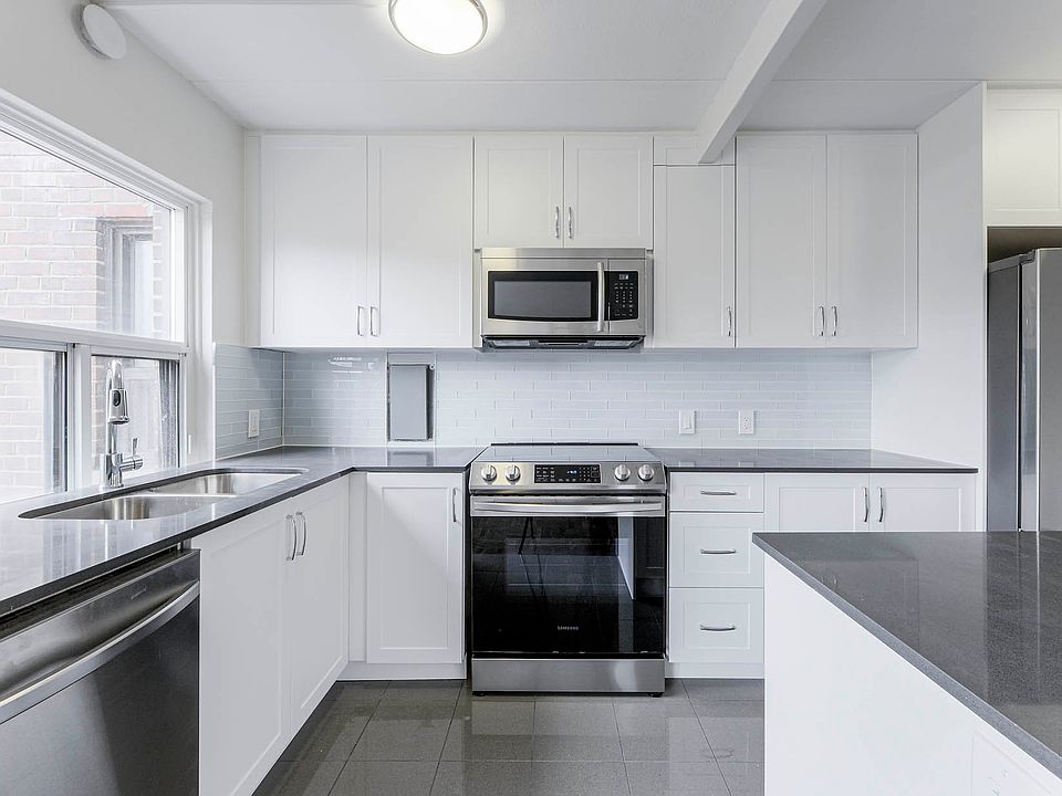 1st image of 143 Stephen Dr #1543433