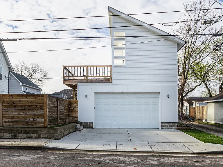 644 N Tacoma Ave — Photo 32