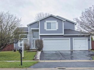 1908 Apple Valley Rd, Bolingbrook, IL 60490