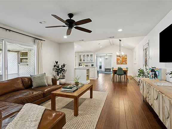 3rd image of 3604 Clifford Dr