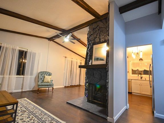 5th image of 8020 Morgan Cir N