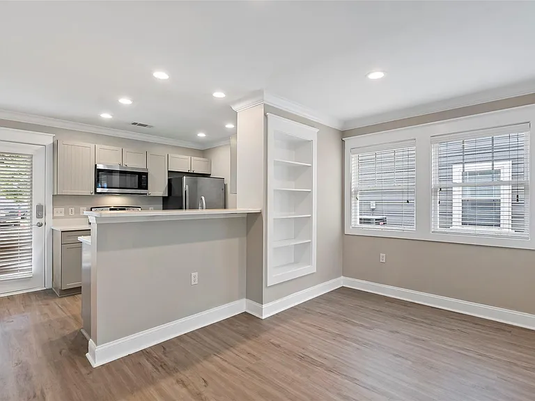1725 Harvey Mitchell Pkwy S #1112 — Photo 9