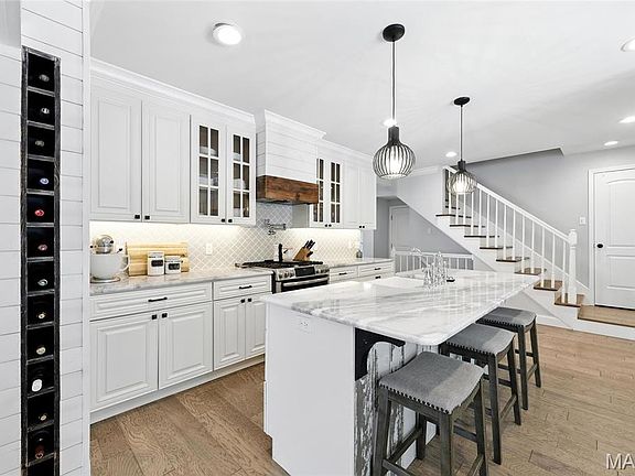 4th image of 12933 Des Peres Woods Dr