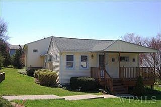 5th image of 17 Hickory Dr