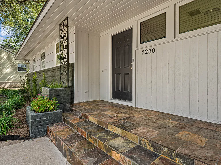 32300 Proctor Ave — Photo 47
