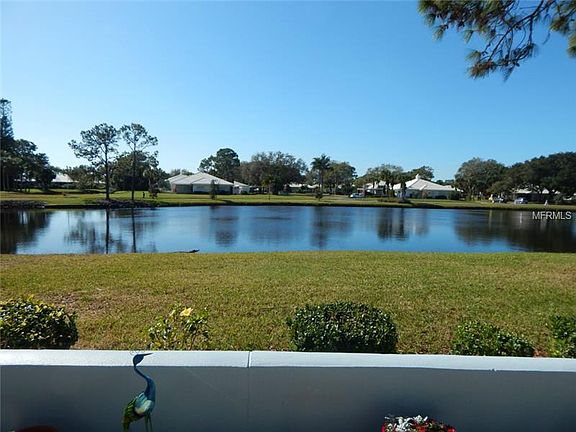 2nd image of 454 Wexford Cir #104