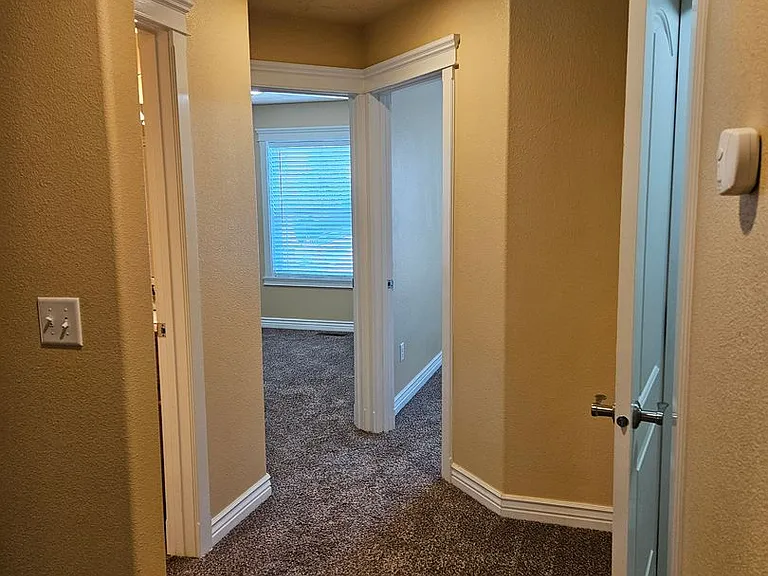 10823 W Franklin Rd — Photo 29