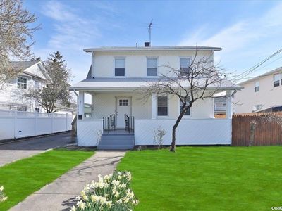 121 Park Avenue, Hicksville, NY, 11801