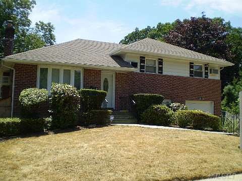 1st image of 7 Lourae Dr