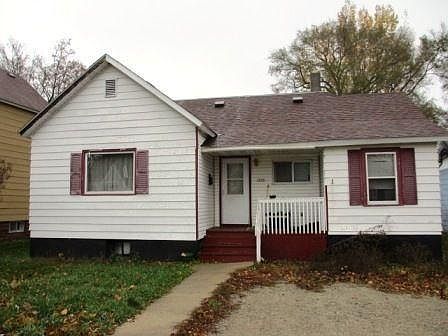 1st image of 1032 Blaine St