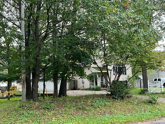 3rd image of 8661 Huron Dr