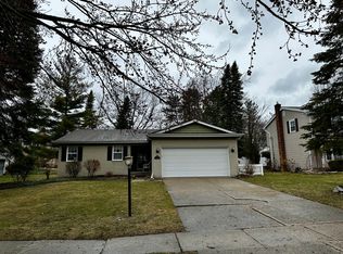 533 Old Bridge Rd, Grand Blanc, MI 48439