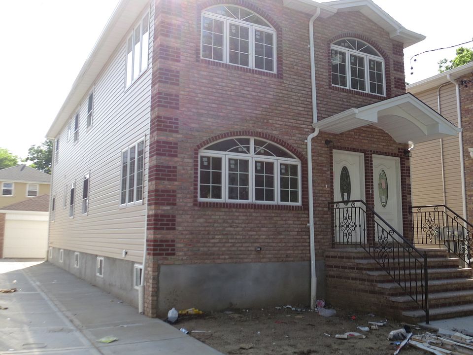 2 family brick, detached