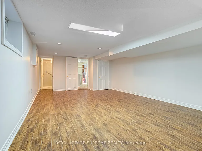 160 Shanly St #MAIN LOWER — Photo 26