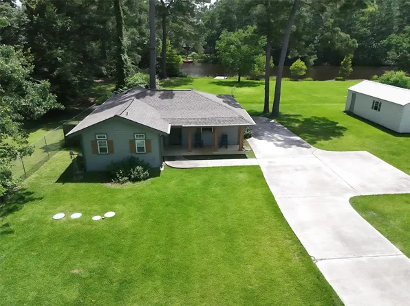 18755 Mink Lake Dr, Magnolia, TX 77355