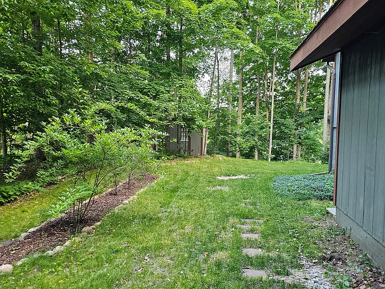 2467 E Potter Rd — Photo 24