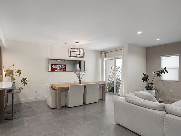 3rd image of 11023 Fruitland Dr APT 104
