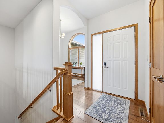 5th image of 501 Willow Bend Cir