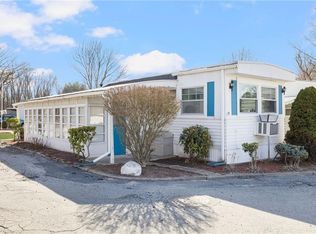 27 Woodward Rd, Lincoln, RI 02865