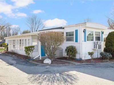 27 Woodward Rd, Lincoln, RI, 02865
