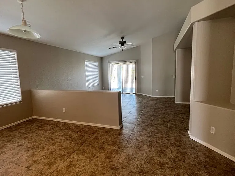 33889 N Barbara Dr — Photo 12