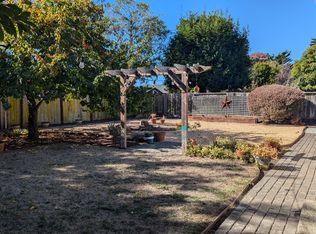 111 Harbour Dr, El Granada, CA
