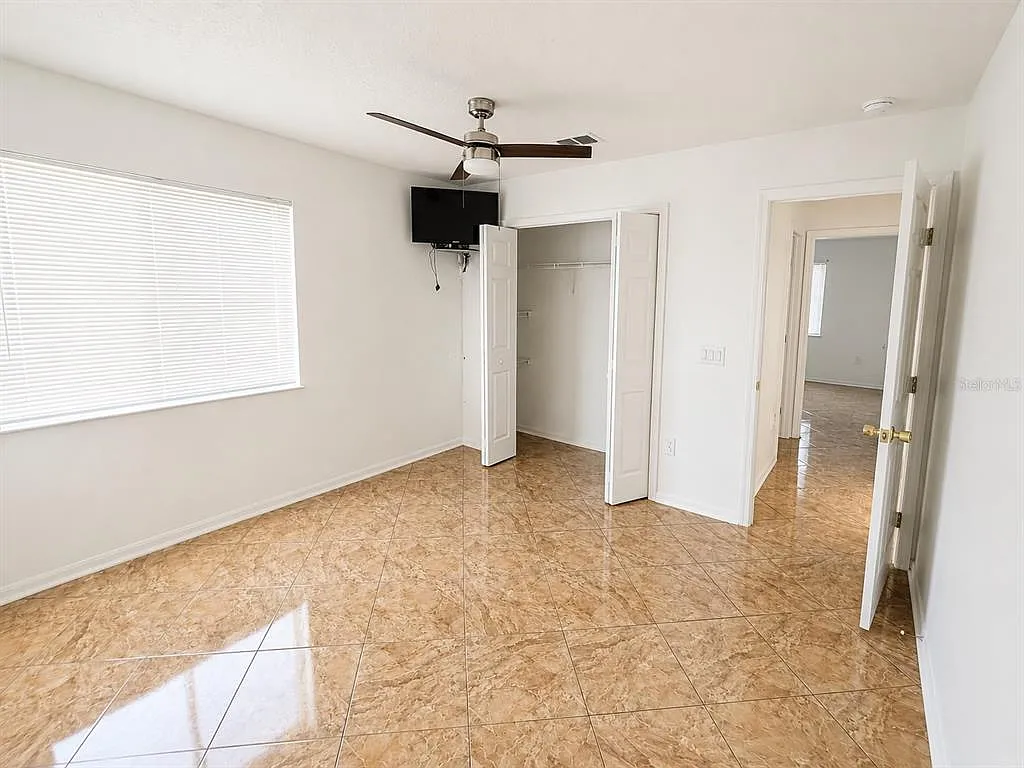 4 bed, 3.0 bath, 1569 sqft, $2,500 — Photo 4