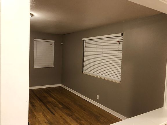 3rd image of 7234 Pineville Dr