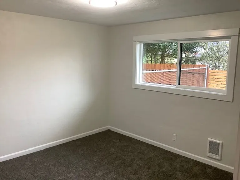 955 Exchange St — Photo 39