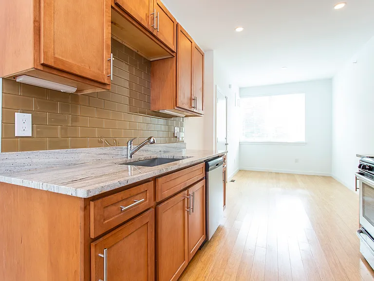1519 Ogden St #1 — Photo 7