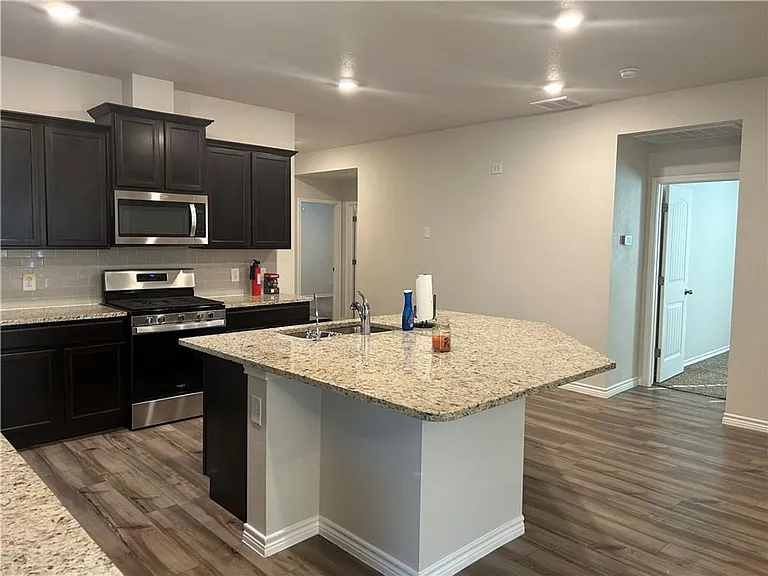 7825 Salais Dr — Photo 4