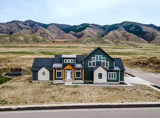 66 N 1100 E, Hyde Park, UT 84318