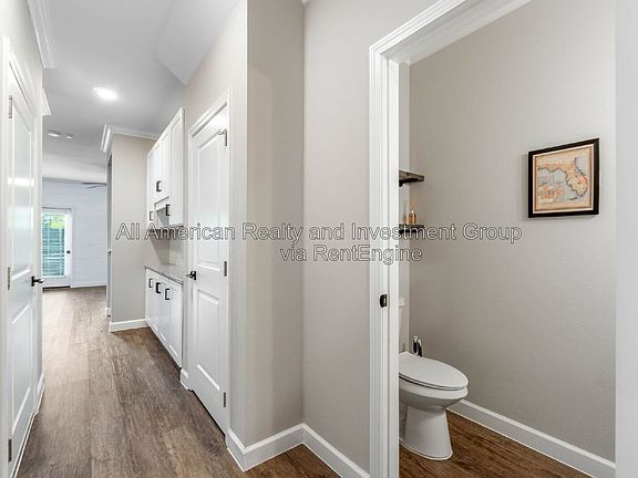 3rd image of 1817 Stable Ln