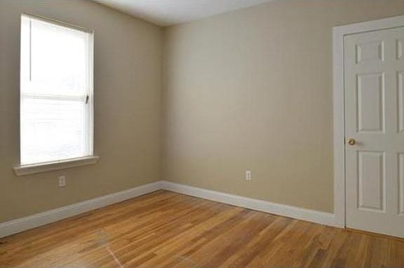 5th image of 16 Saint Clair St #1