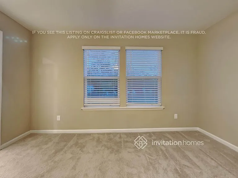 570 Cherry Ridge Dr — Photo 10