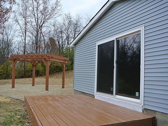 2nd image of 561 Hawthorne Hts