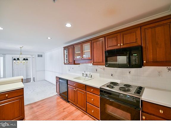 5th image of 406 Paoli Pointe Dr