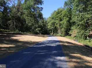 Headwaters Rd, Chester Gap, VA 22623