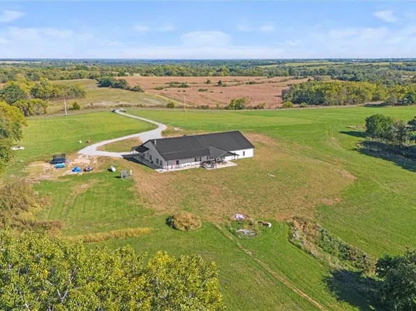 3535 NW State Route H, Maysville, MO 64469